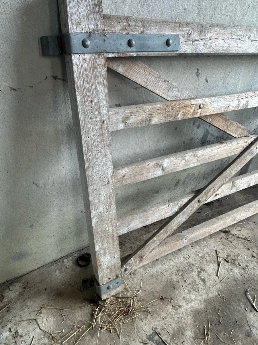 Wooden Gates - Image 3