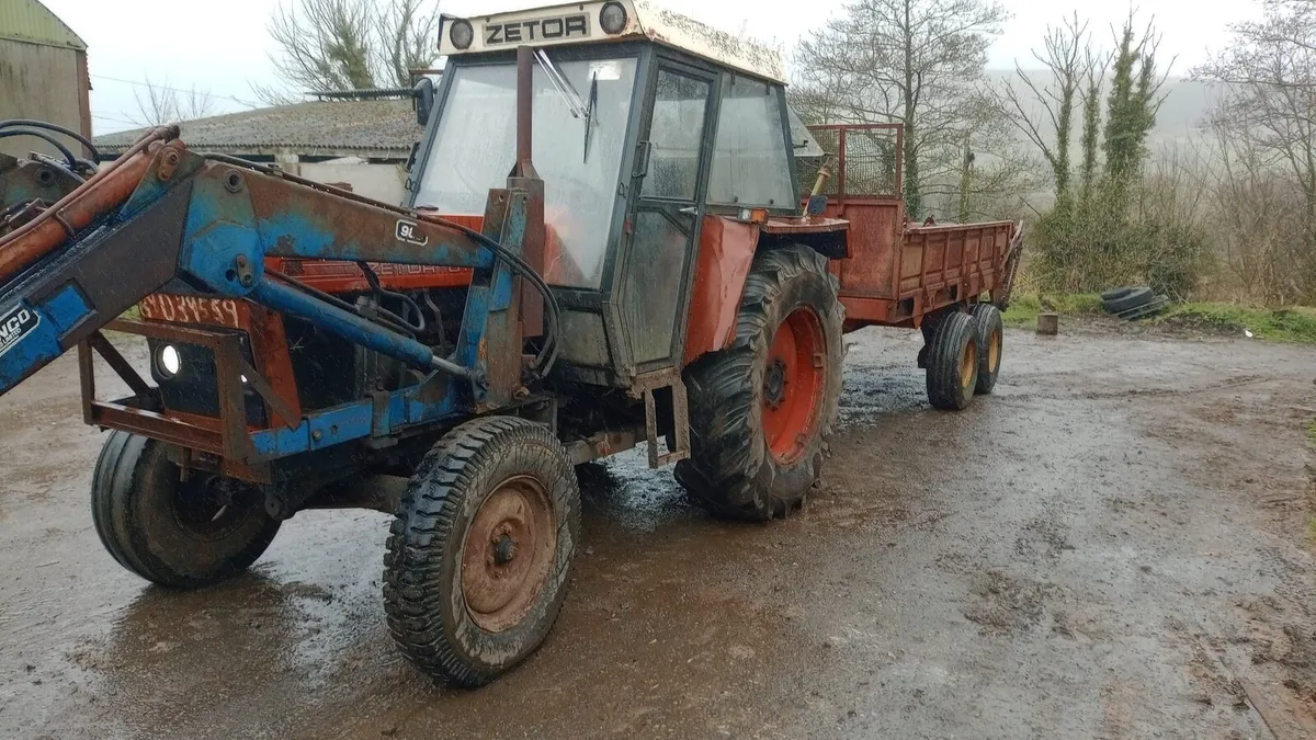 Zetro 8111 and belarus 6 ton muckspreader - Image 4