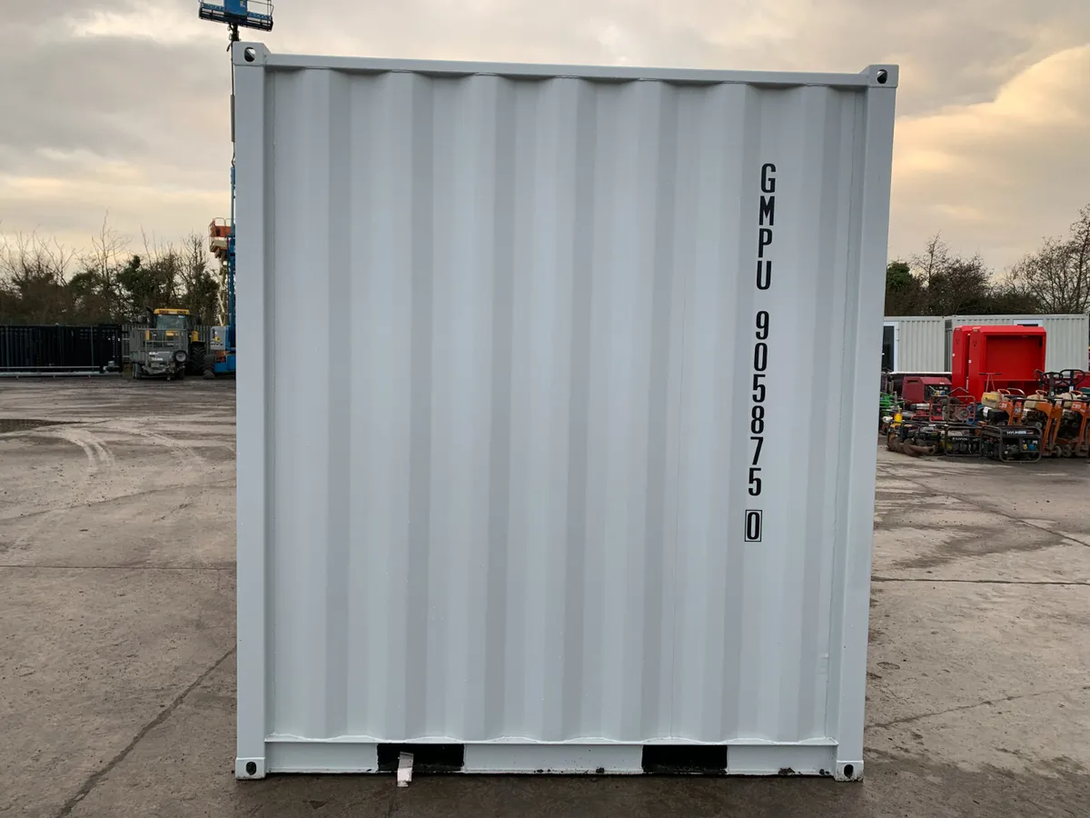 UNRESERVED 9FT X 7FT STORGAE CONTAINER - Image 4