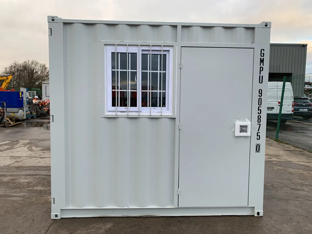 UNRESERVED 9FT X 7FT STORGAE CONTAINER - Image 3