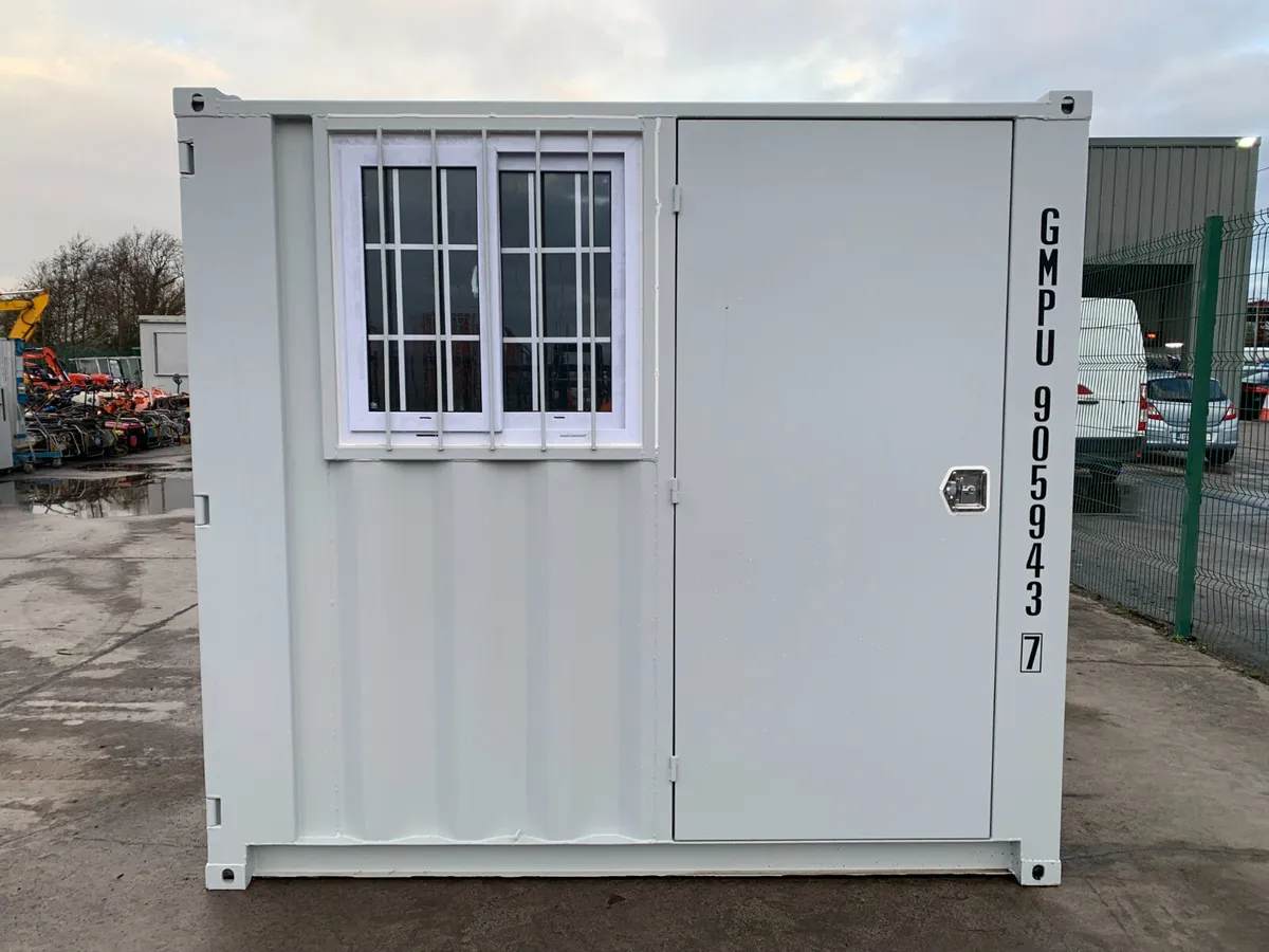 UNRESERVED 8FT X 6.5FT STORAGE CONTAINER FOR AUCT - Image 3