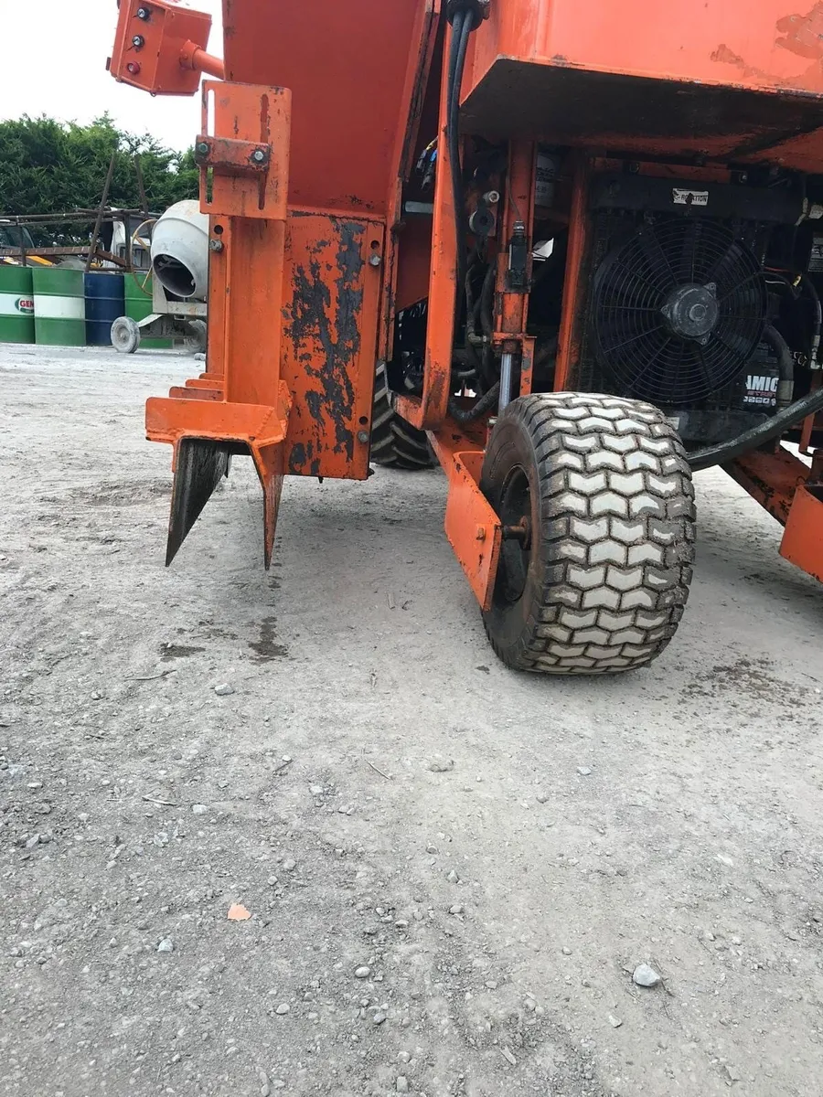 MBW Slipform Paver/Kerb Machine - Image 2