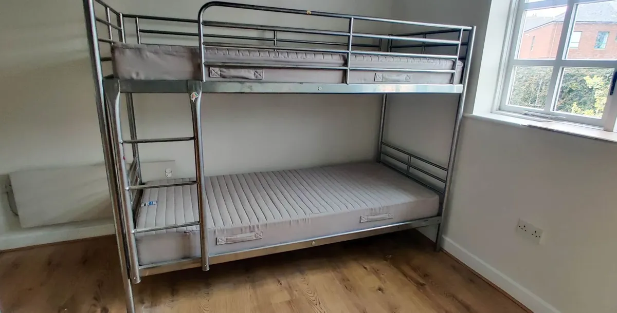 bunk beds - Image 1
