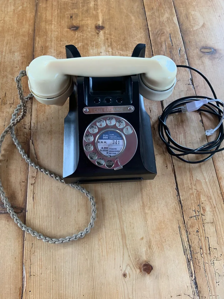 Bakelite Telephone 1940s WORKING GPO P&T - Image 1