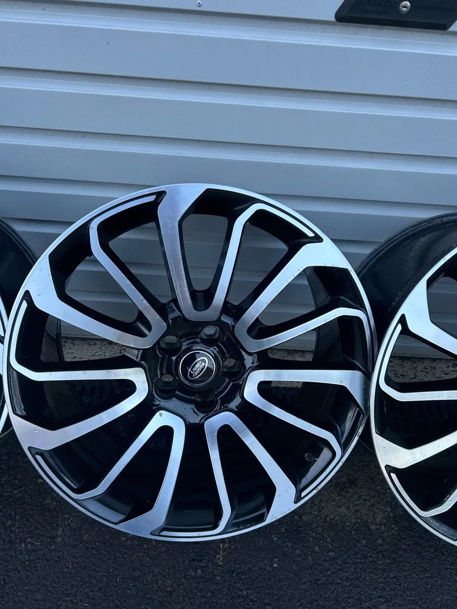 Landrover 22’’ turbine alloys - Image 3