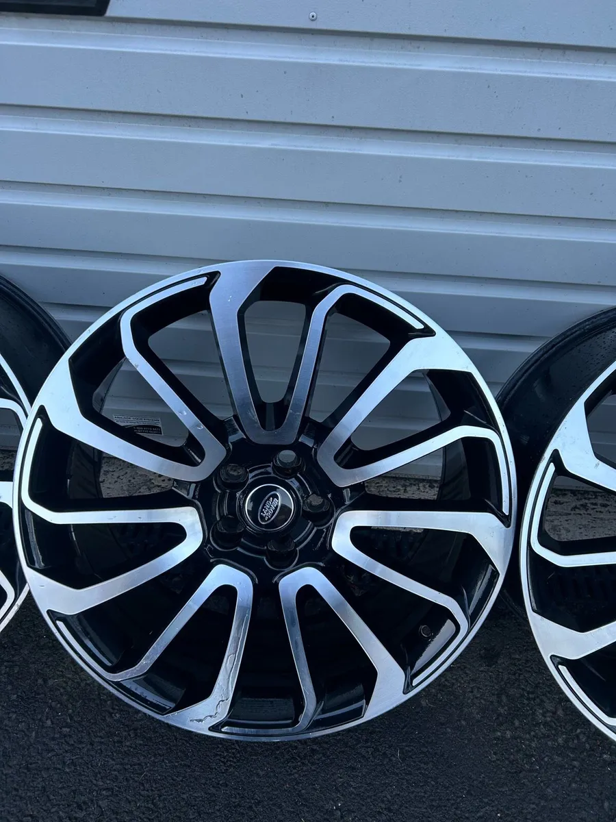 Landrover 22’’ turbine alloys - Image 4