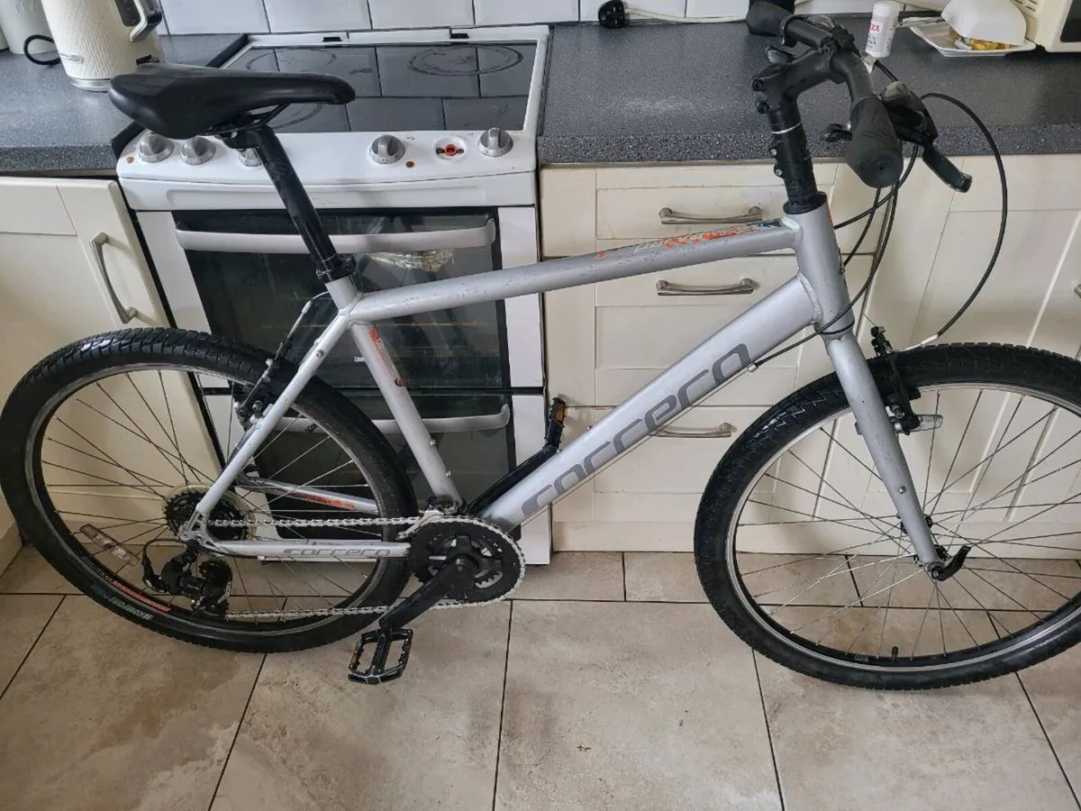 Mens carrera bike - Image 2