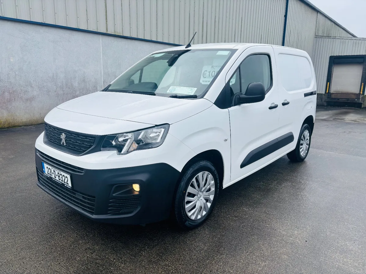 221 Peugeot Partner 1.5 100bhp PRO €10,950 + Vat - Image 1