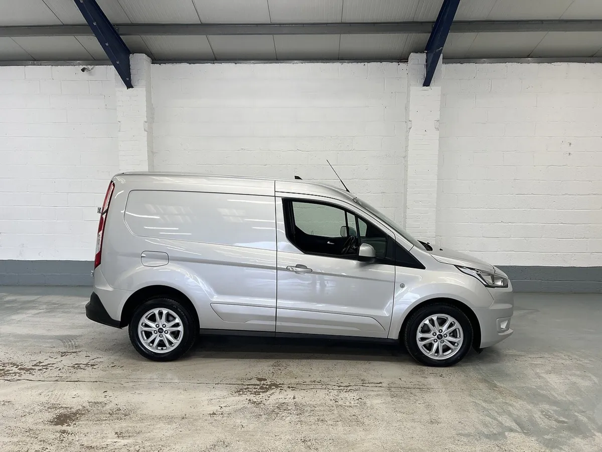 2023 Ford Transit Connect Small Panel Van - Image 4