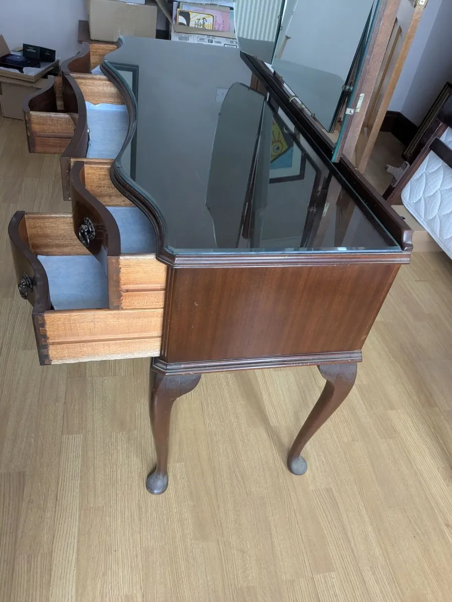 Dressing Table - Image 3