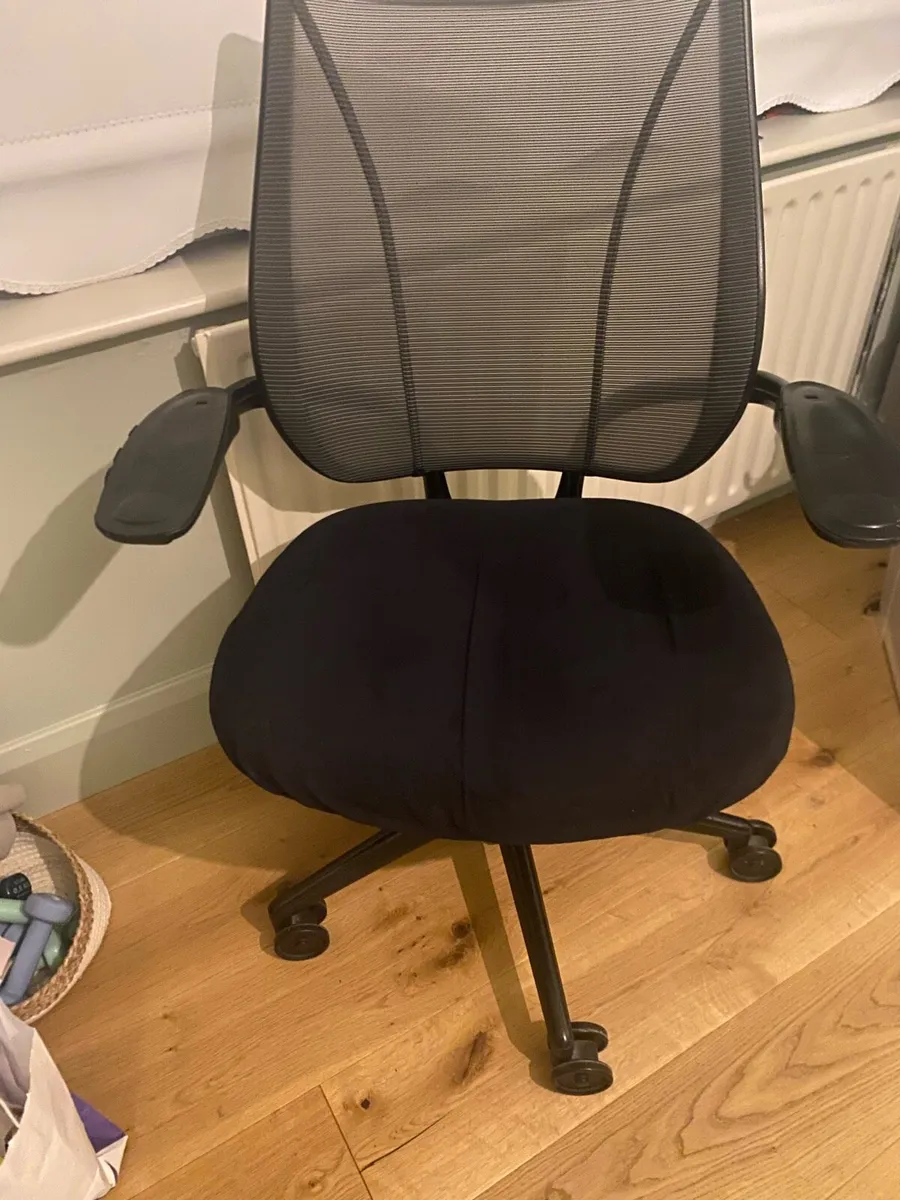 Office Chair - Image 1