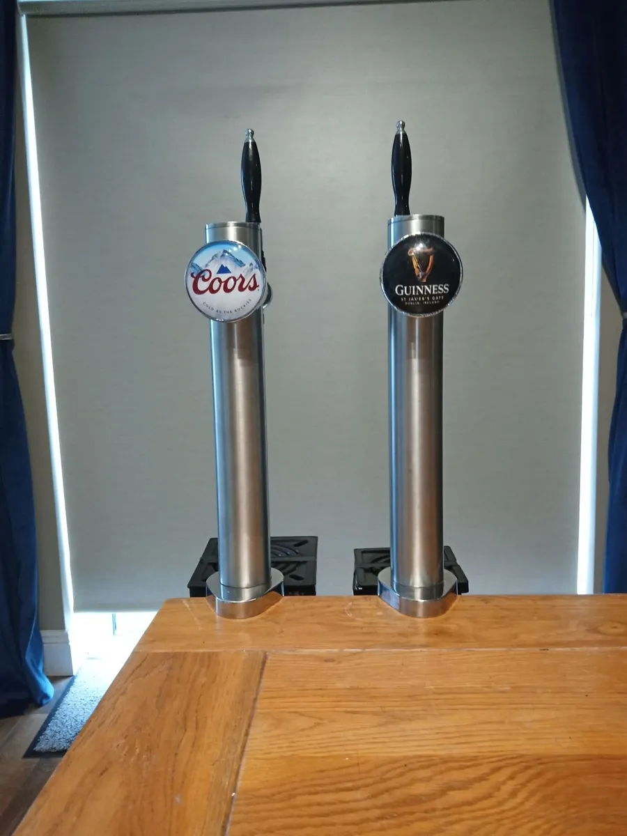 Beer cooler and taps - Image 1