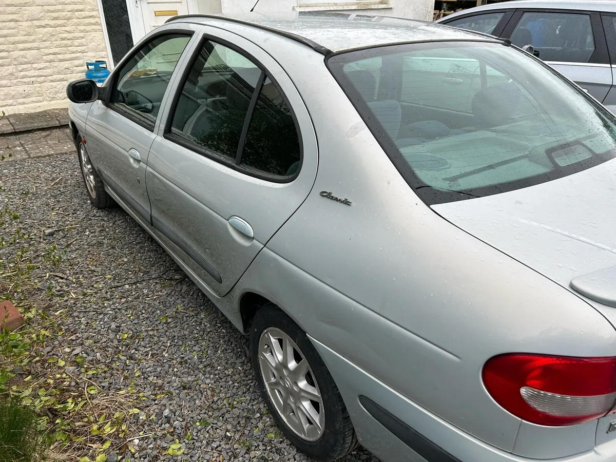 Renault classic low miles. - Image 3