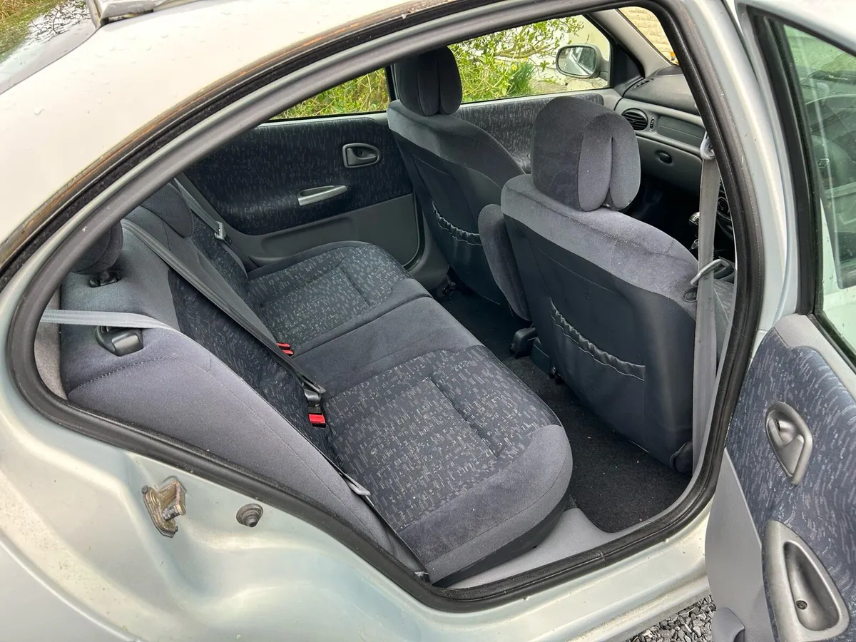 Renault classic low miles. - Image 4