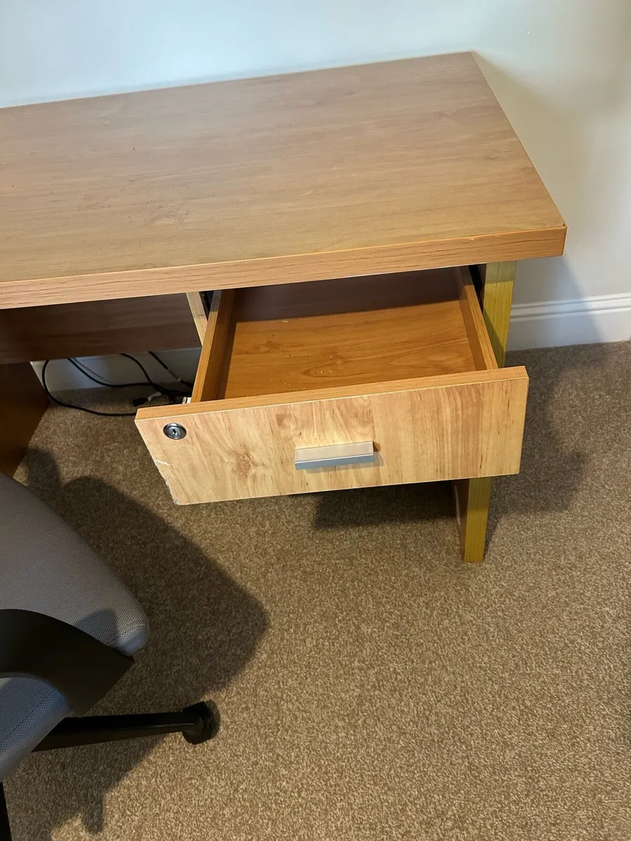 Desk and Chair - Image 4