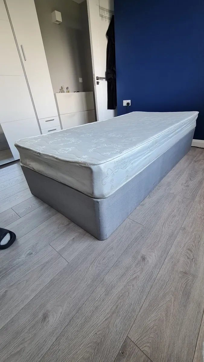 Single bed base with matress - Image 2