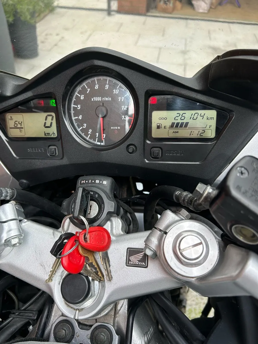 VFR 800 - Image 3