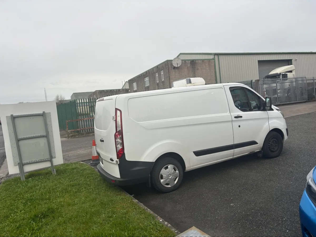Ford Transit Custom 2018 - Image 2