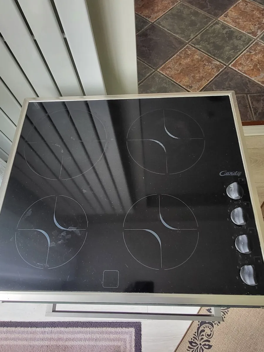 Electric Oven, hob and fridge freezer - Image 3