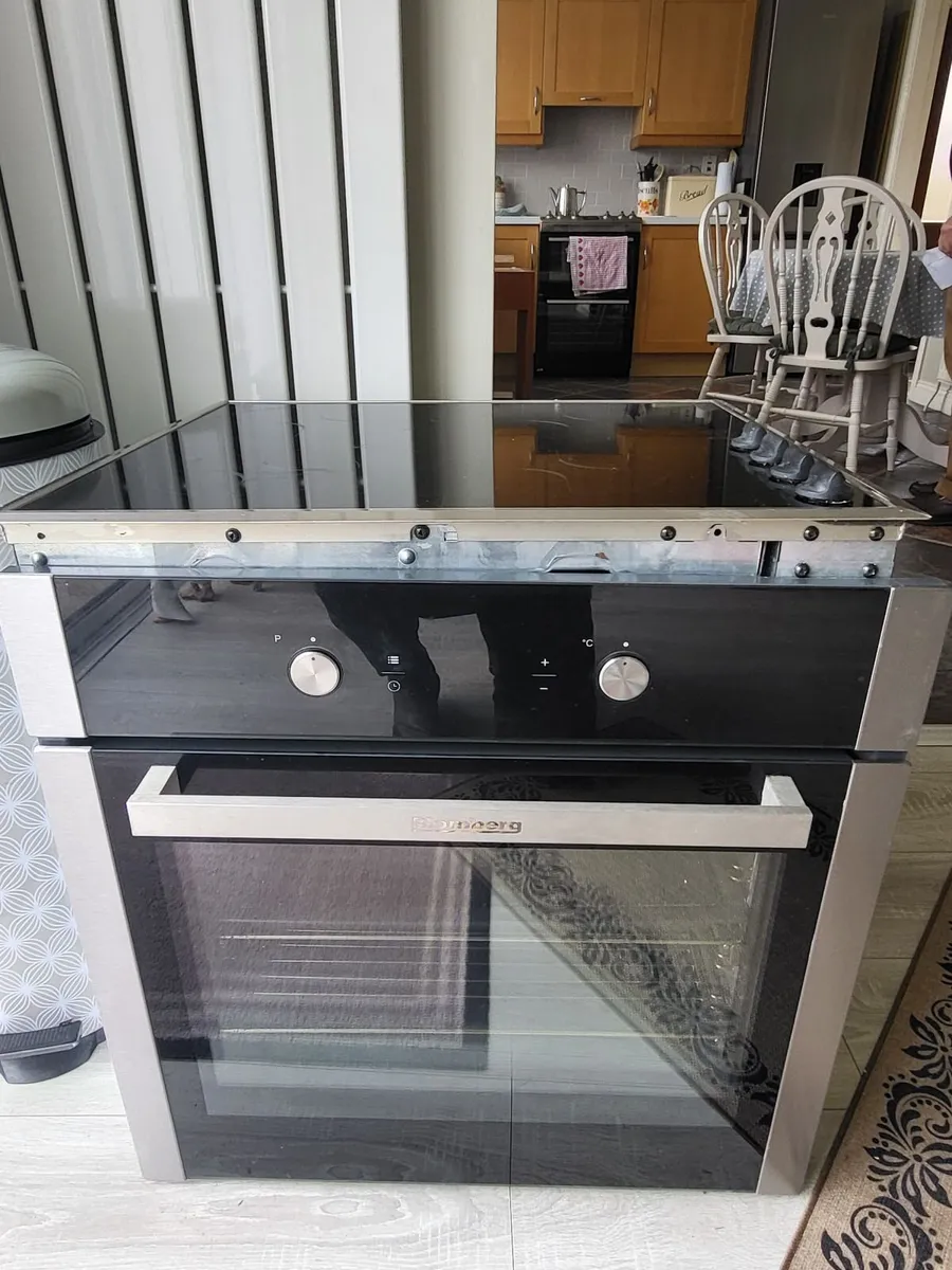 Electric Oven, hob and fridge freezer - Image 2