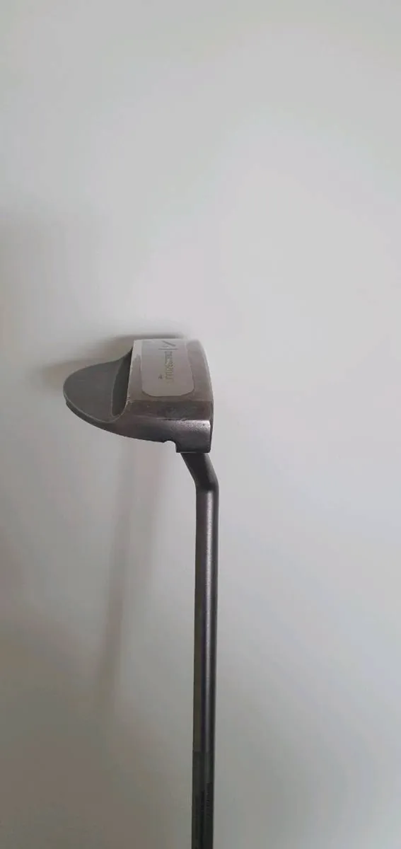 Nike unitized mako putter. - Image 2