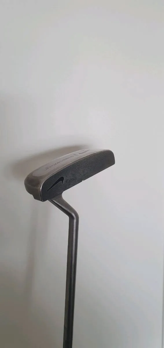 Nike unitized mako putter. - Image 1