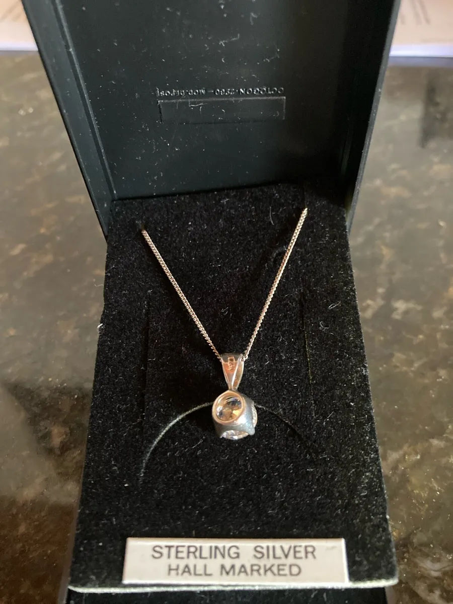 Sterling Silver chain with pendant - Image 3