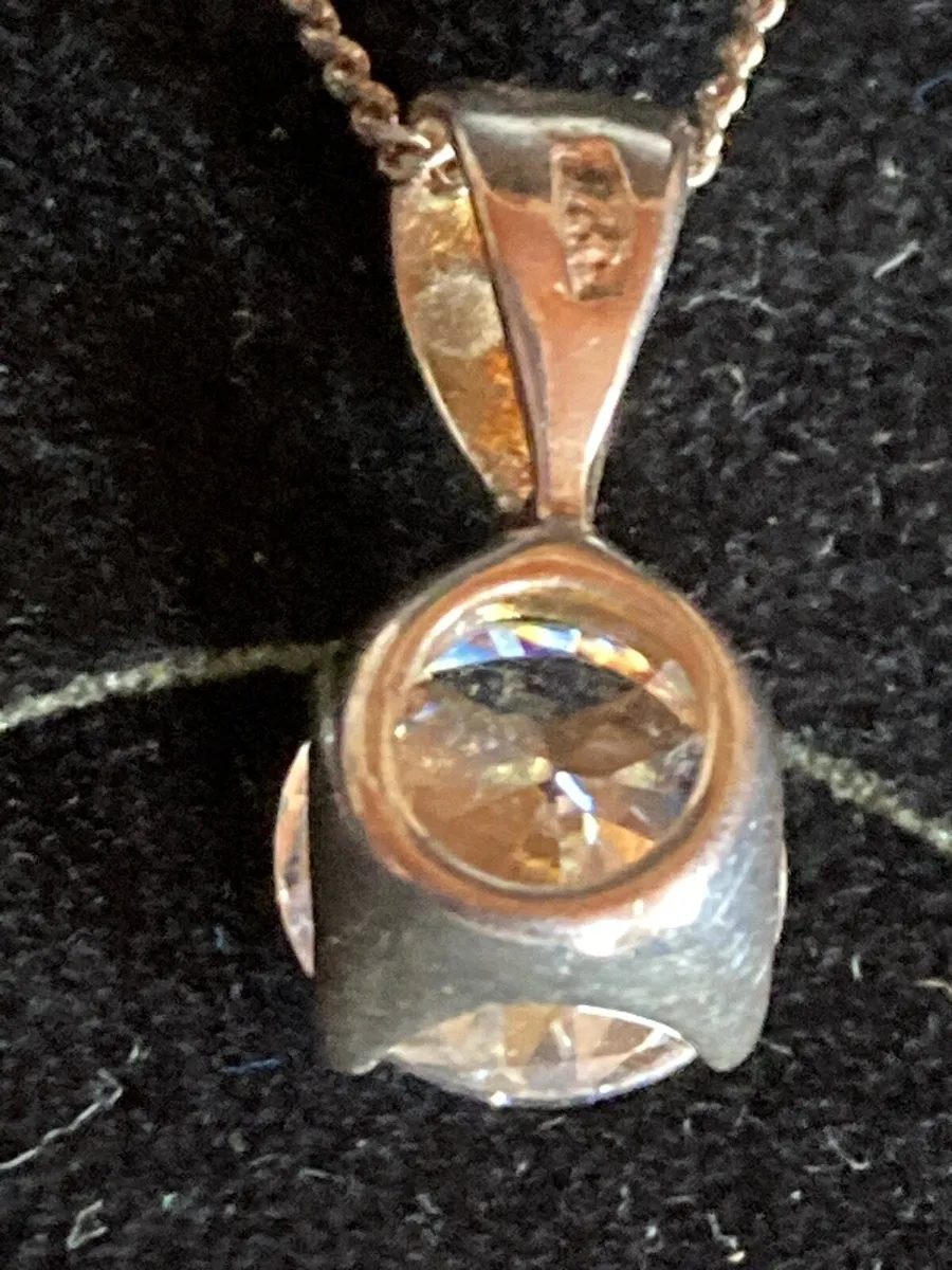 Sterling Silver chain with pendant - Image 4