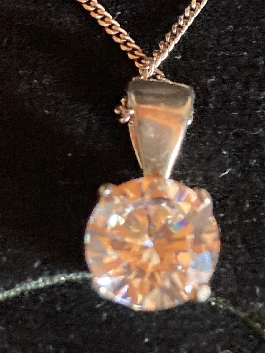 Sterling Silver chain with pendant - Image 2