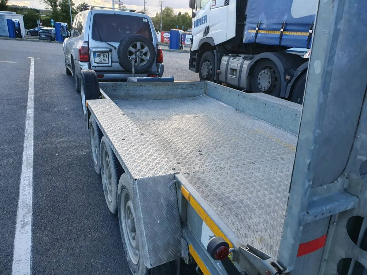 Mitsubishi pajero - Image 1