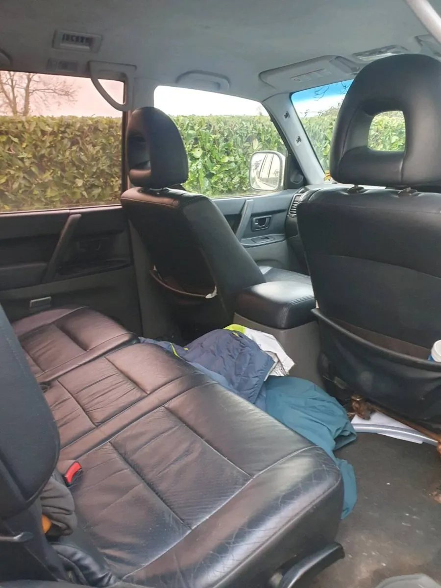 Mitsubishi pajero - Image 4