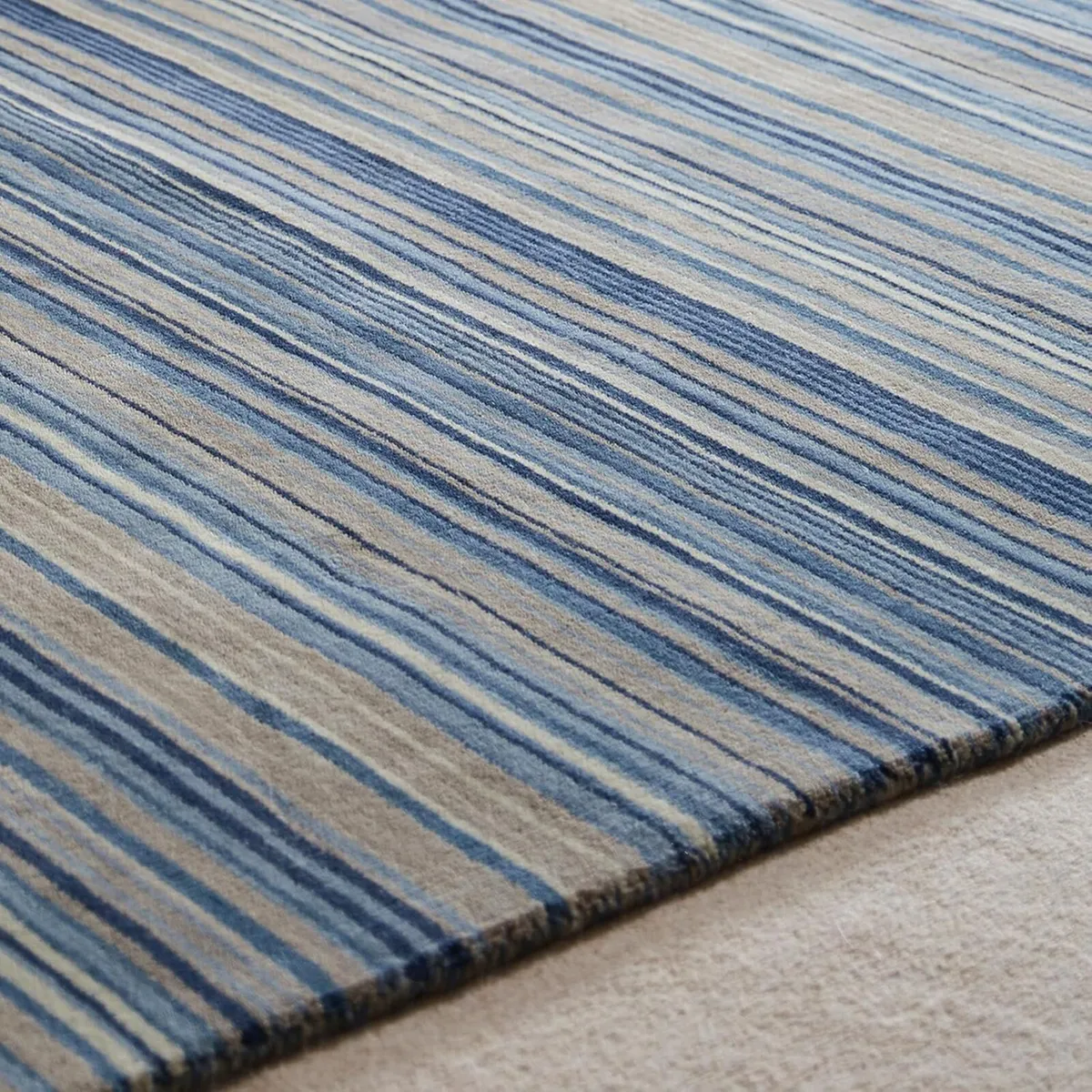 Stripes Wool Rug for Modern Contemporary Homes - Image 4