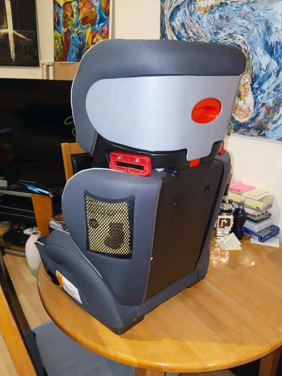 Child car seat Group 2-3 - Image 3