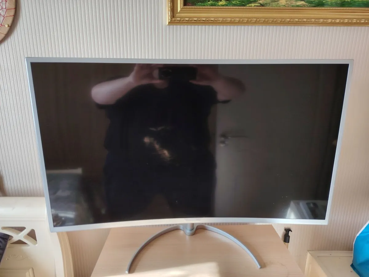 40 inch pc monitior - Image 2