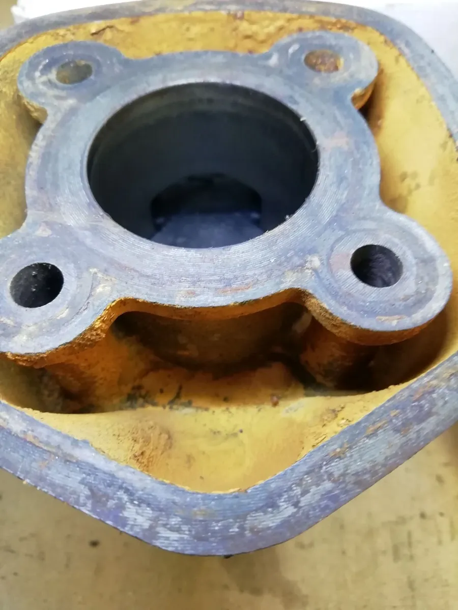 Yamaha Aerox 50cc, cylinder, piston, head, gearbox - Image 3