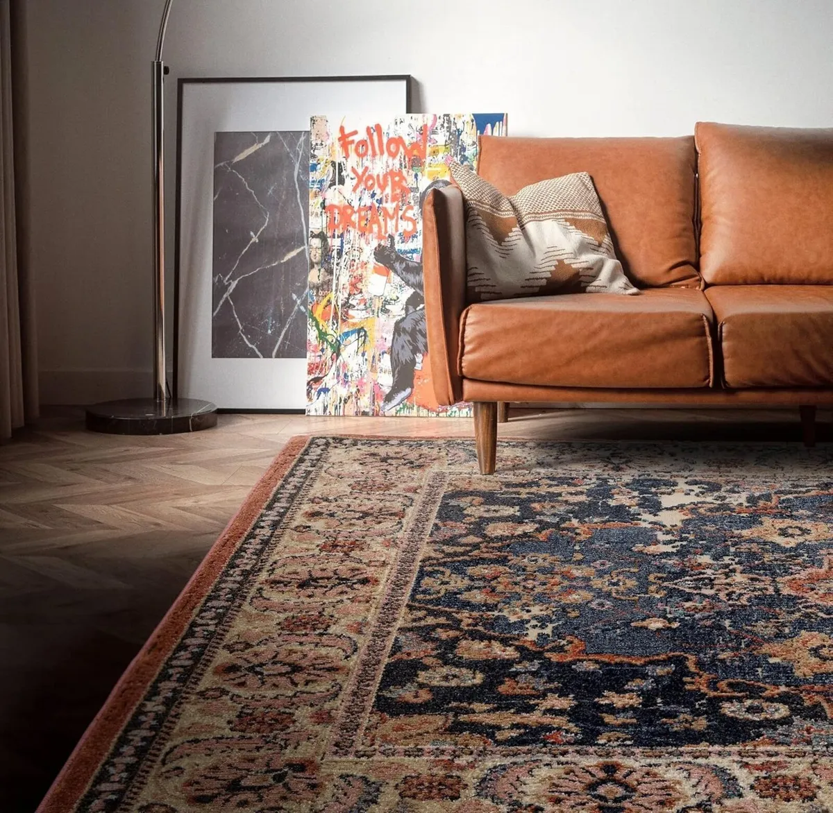 Traditional Rug Zola Bordered Floral Carpet - Image 1