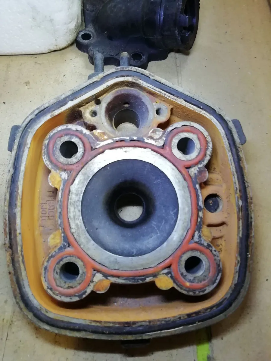 Yamaha Aerox 50cc, cylinder, piston, head, gearbox - Image 4