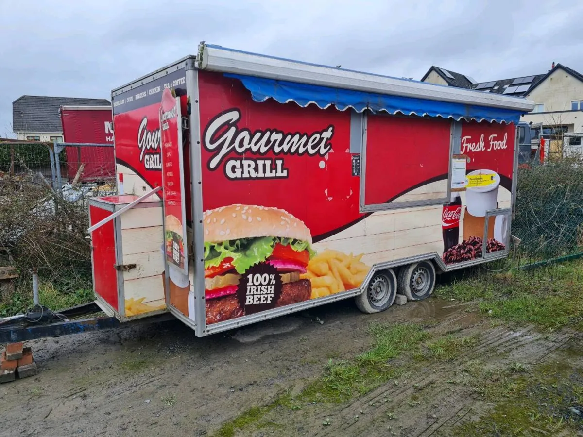 Mobile catering unit - Image 3