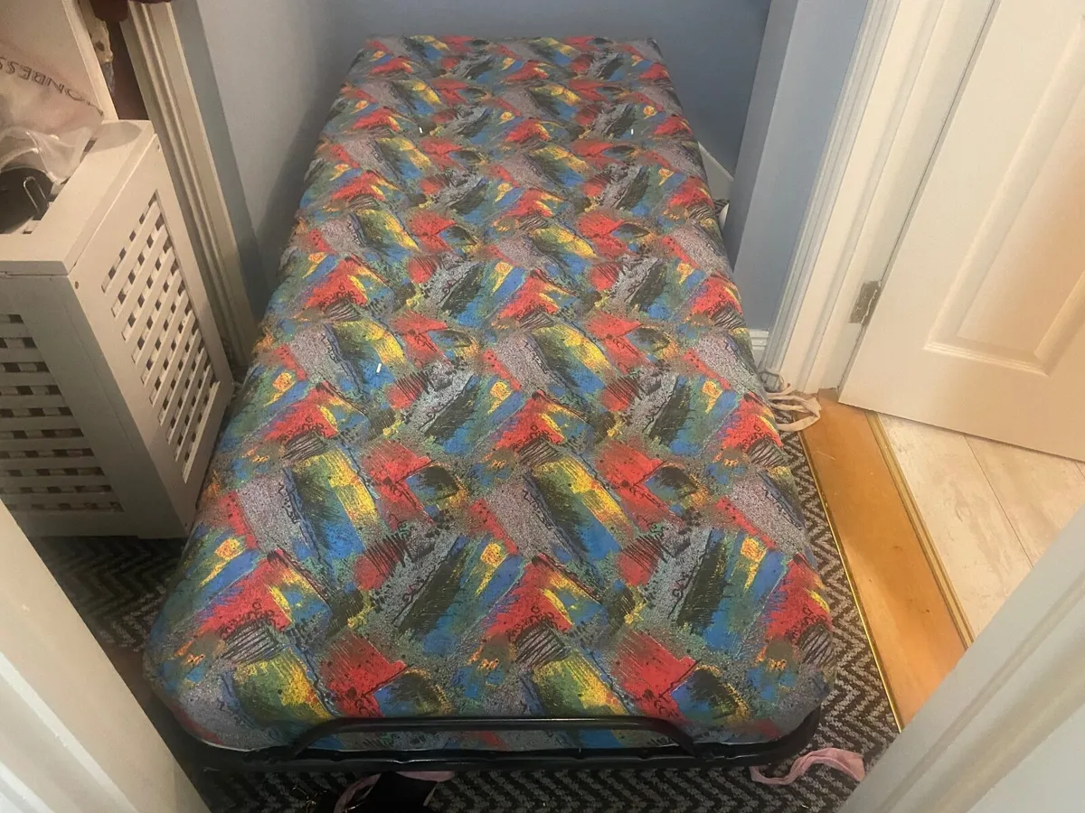 Fold up bed - Image 3