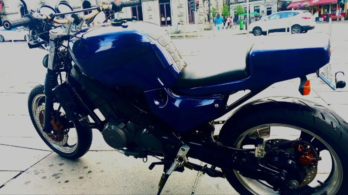 Honda NTV 650 1993 - Image 3