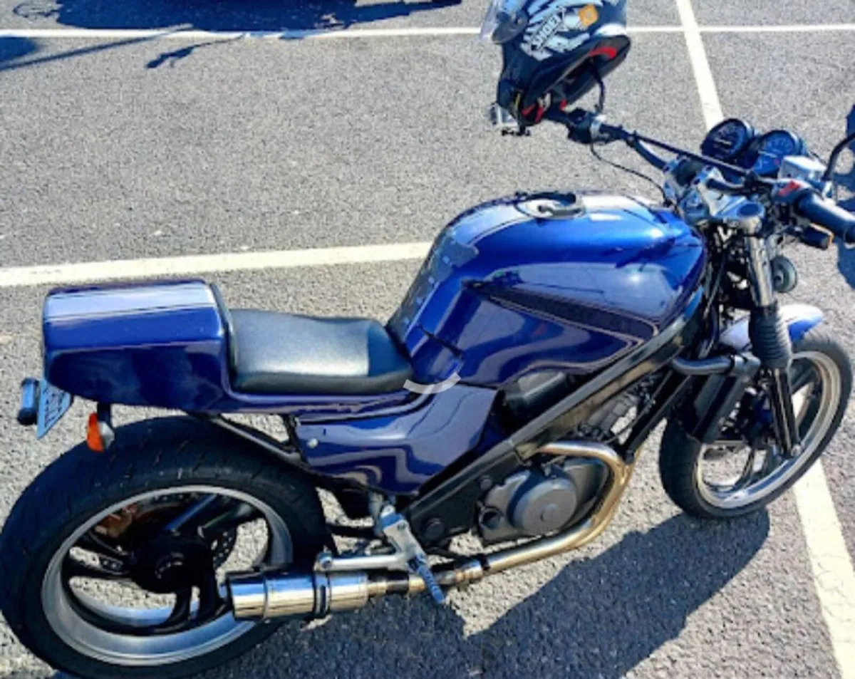 Honda NTV 650 1993 - Image 1