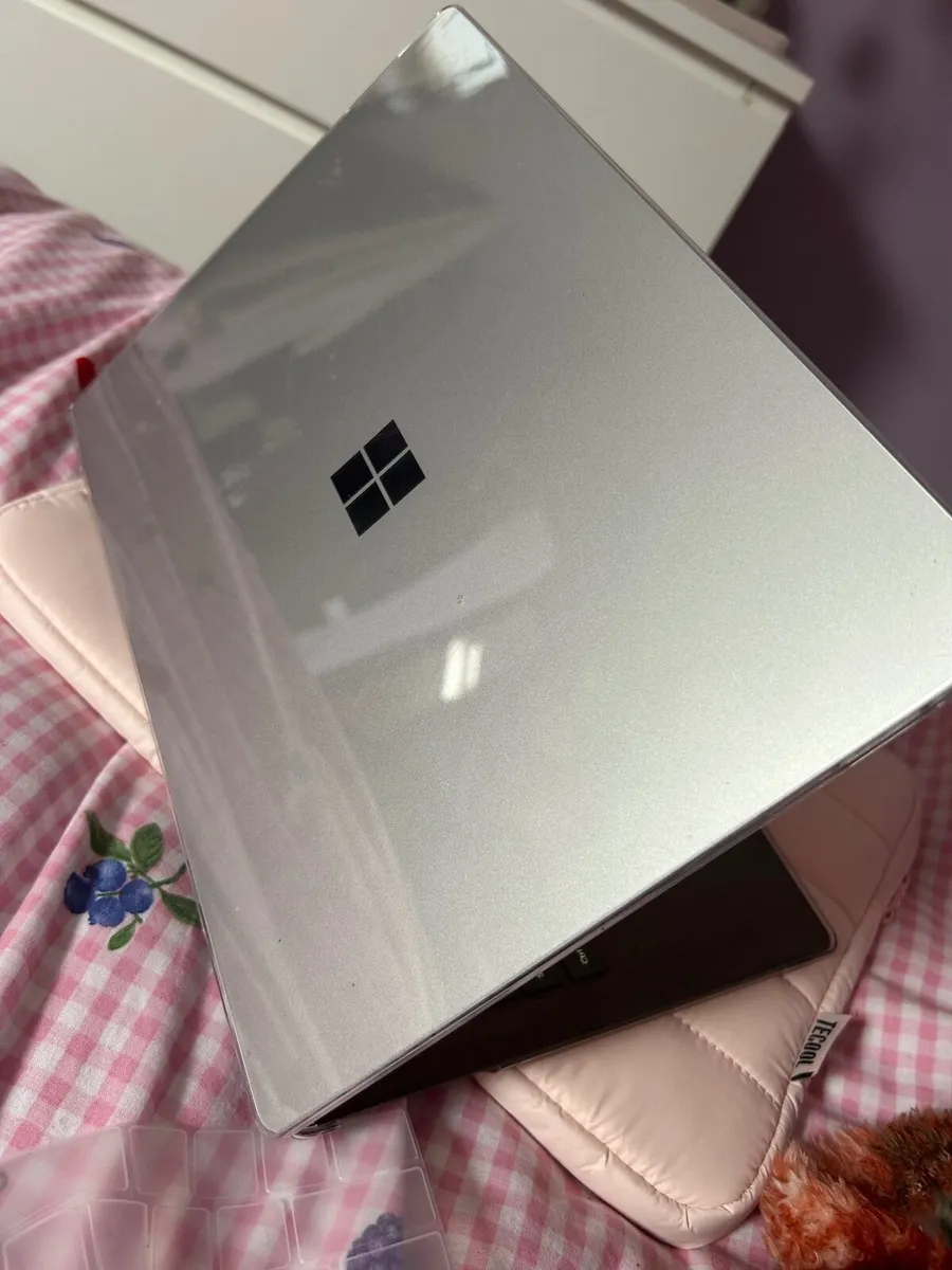 Microsoft Surface  Laptop 4 - Image 2