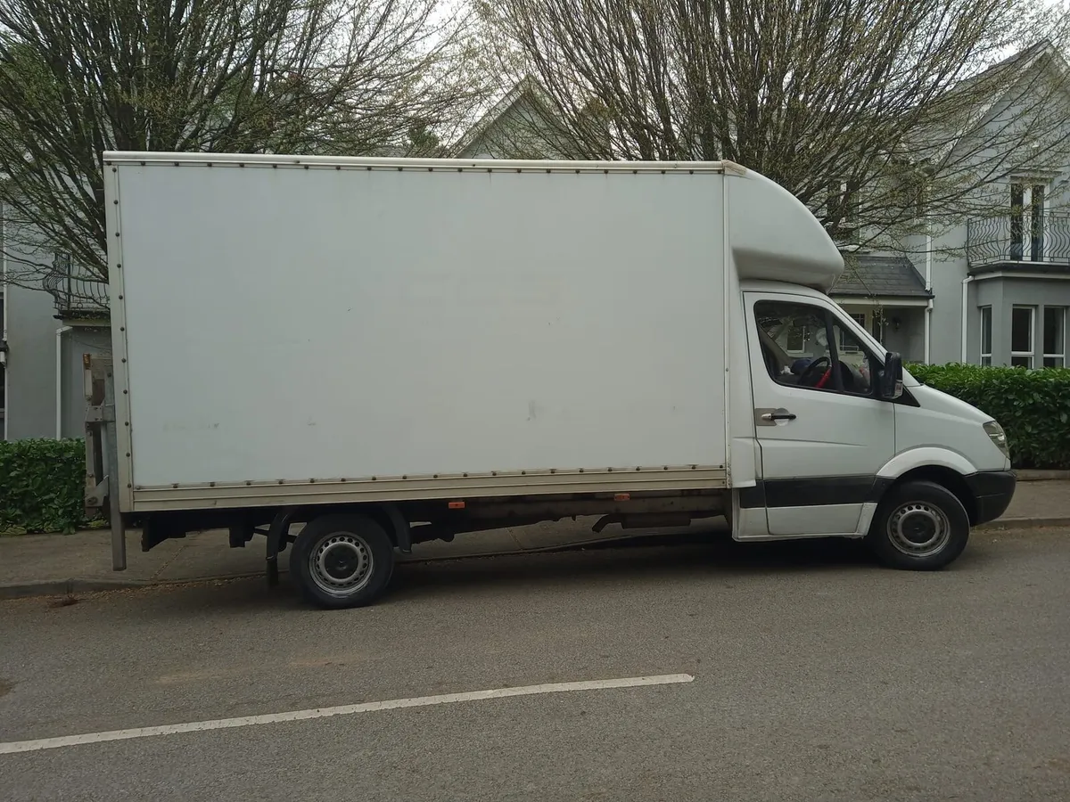 2012 Mercedes sprinter Luton van - Image 3