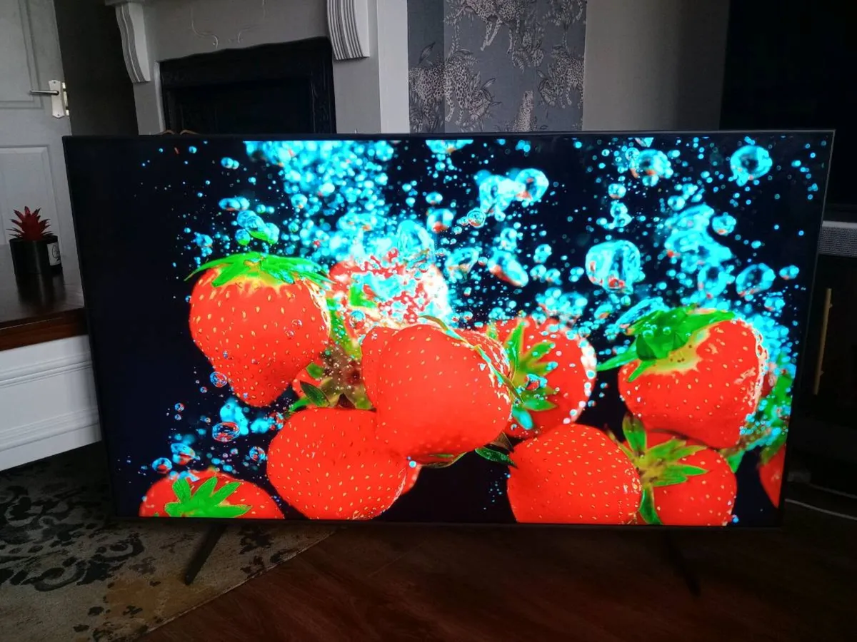 Samsung 55" QLED 4K UHD SMART TV QE55Q60DAU - Image 3