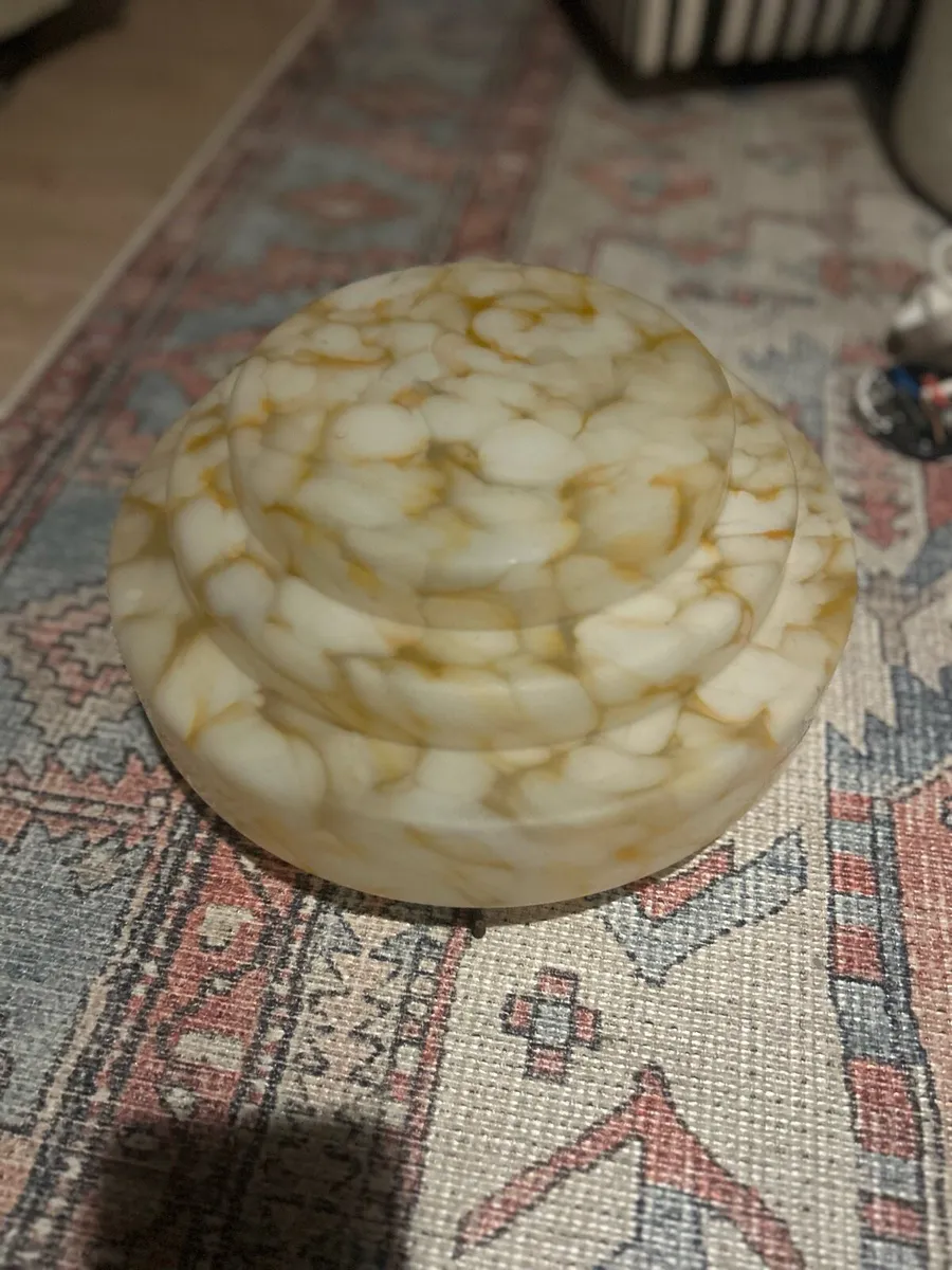 Vintage milk glass ceiling light - Image 2