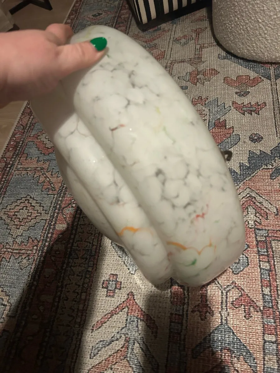 Vintage milk glass ceiling light - Image 4