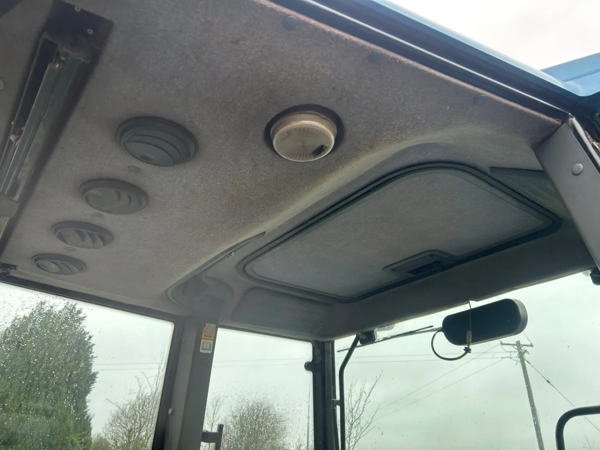 2000 New Holland TS115 Turbo - Image 3