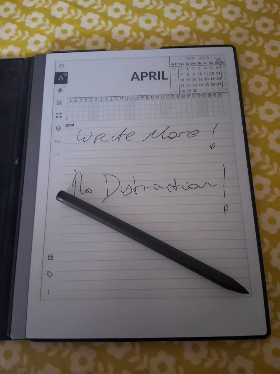 reMarkable 2 Ultimate Bundle | Type Folio Keyboard - Image 2