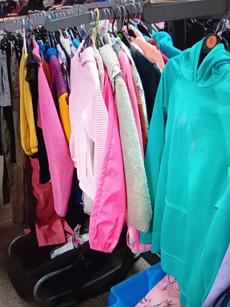 Kids clothes - Image 1