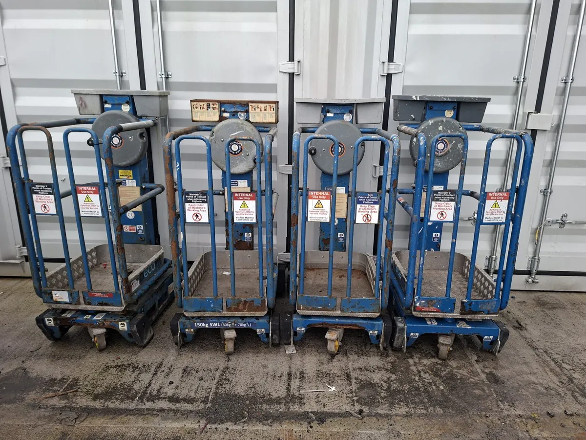Selection of 4 peco lifts - Image 2